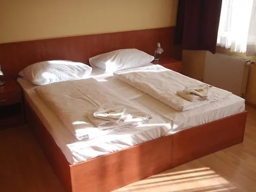 Hotel In Hernals Viena Austria