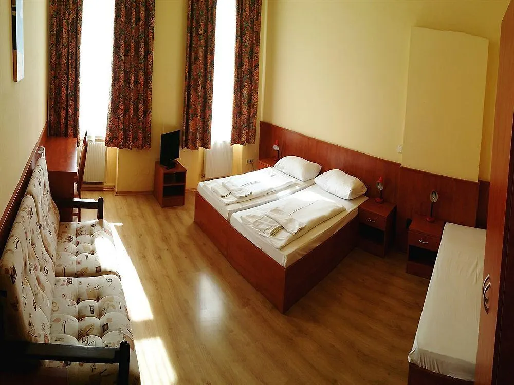 Hotel In Hernals Viena