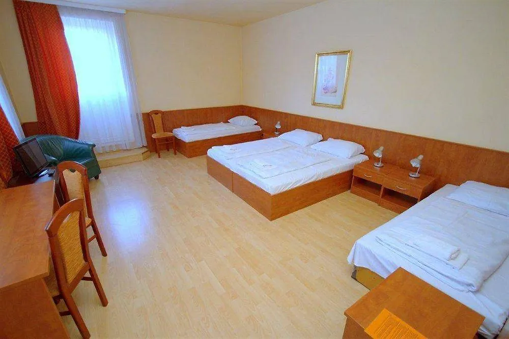 Hotel In Hernals Viena