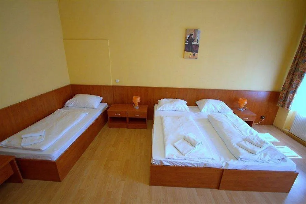 Hotel In Hernals Viena