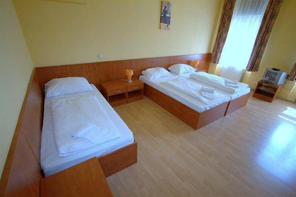 Hotel In Hernals Viena 2*,  Austria