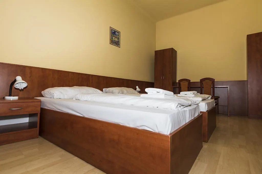 Hotel In Hernals Viena